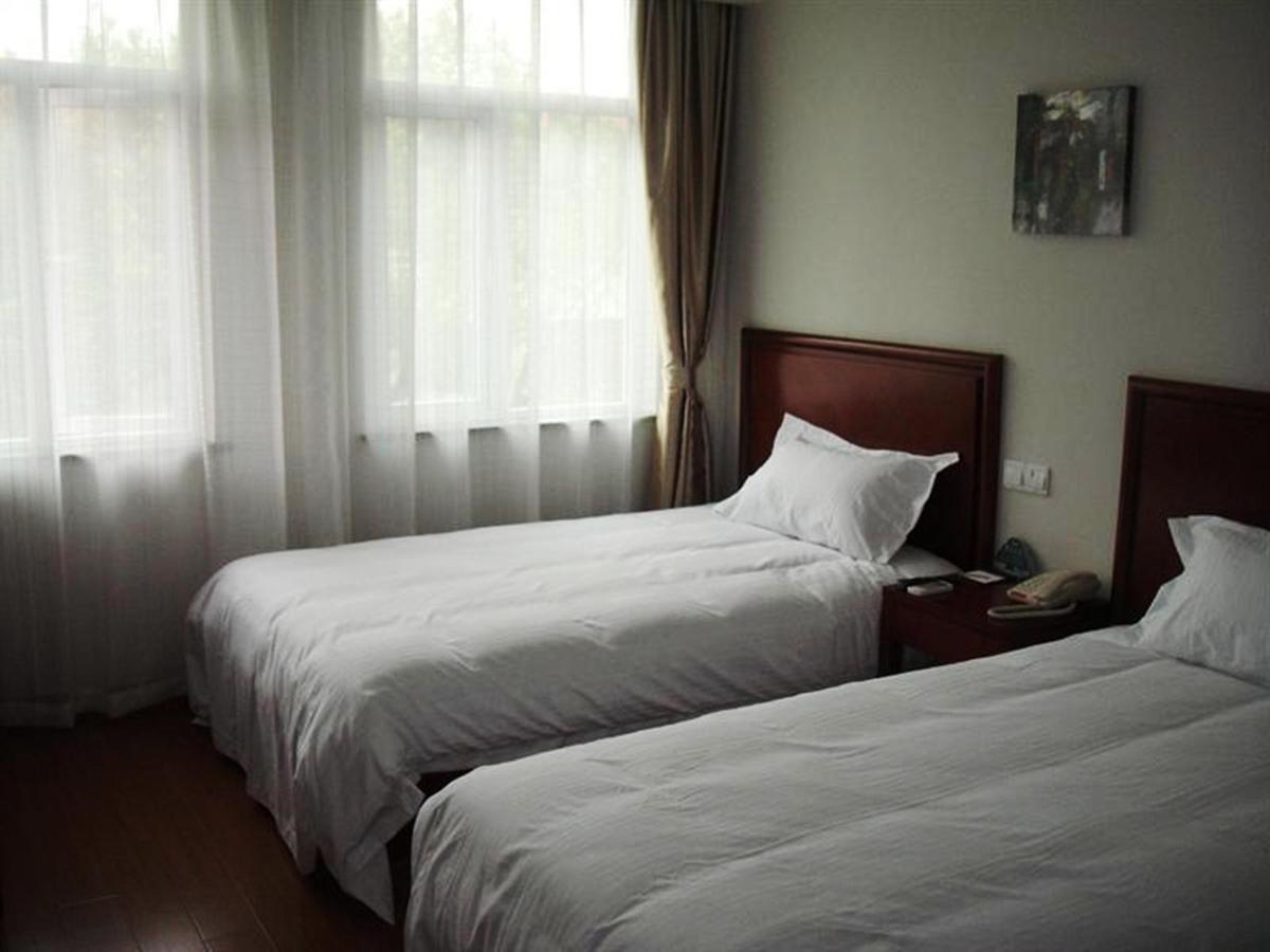 Greentree Inn Shanghai Expo Site South Yanggao Road Subway Station Express Hotel Экстерьер фото