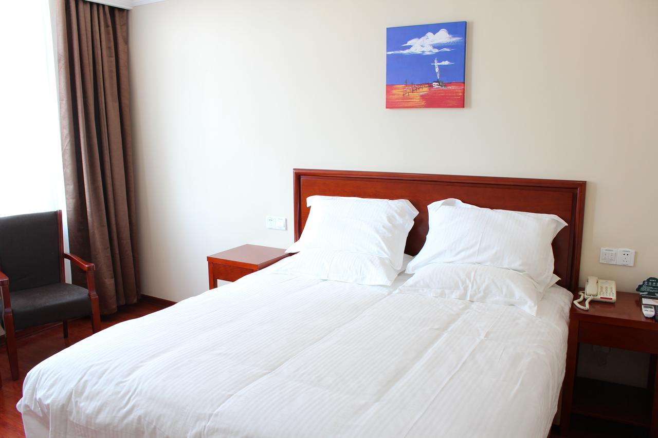 Greentree Inn Shanghai Expo Site South Yanggao Road Subway Station Express Hotel Экстерьер фото