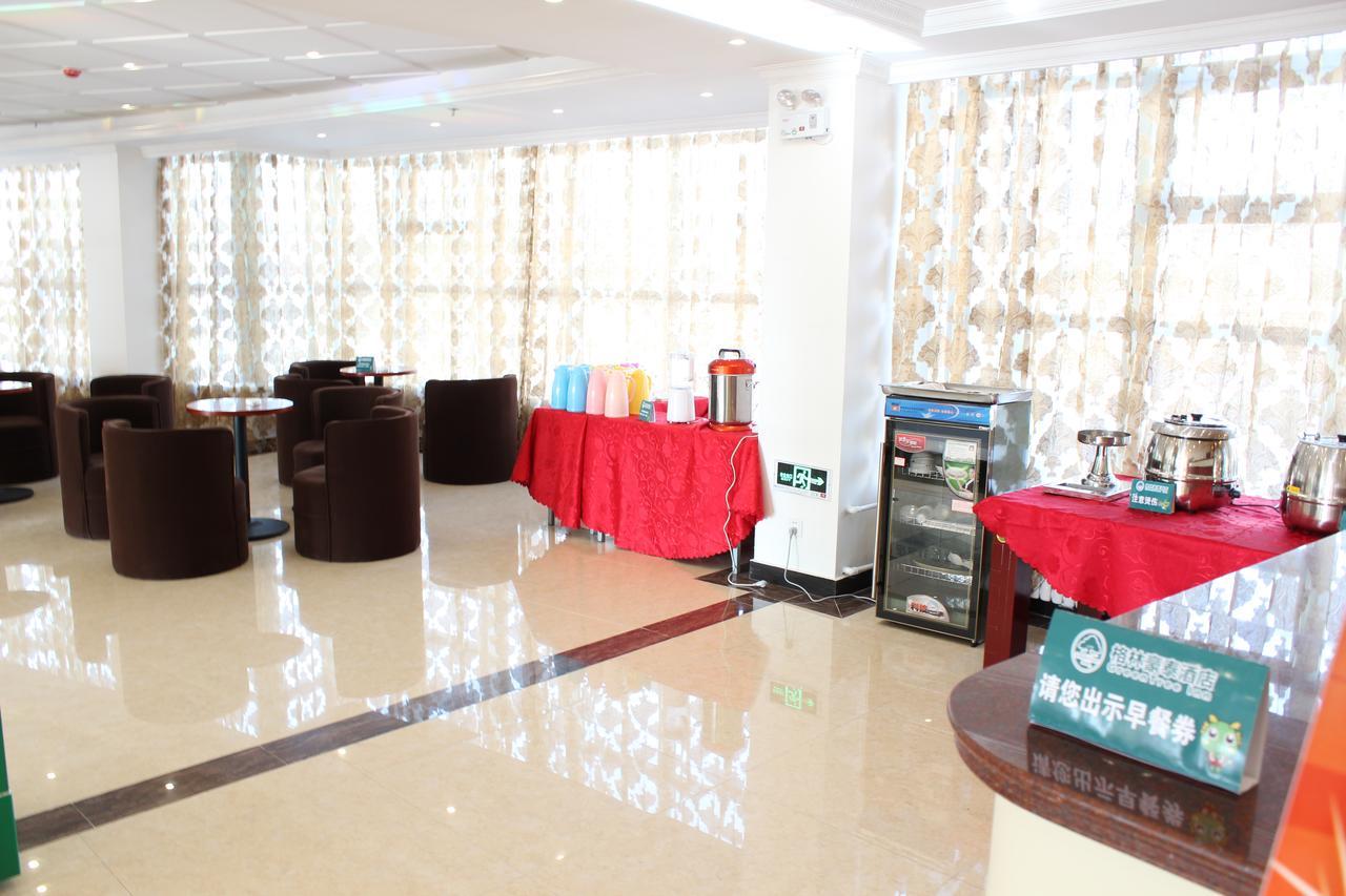 Greentree Inn Shanghai Expo Site South Yanggao Road Subway Station Express Hotel Экстерьер фото